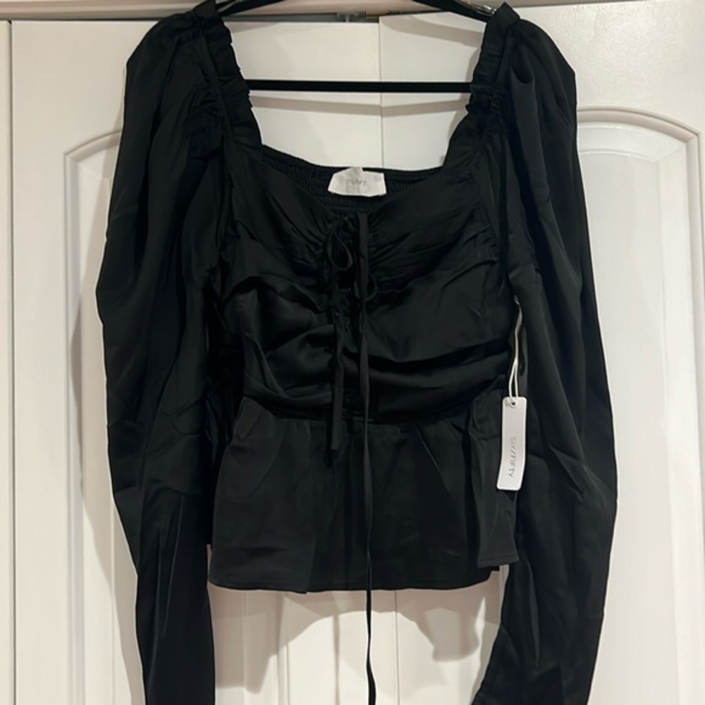 Six Fifty Black Ruby Blouse size medium‎ new with tags